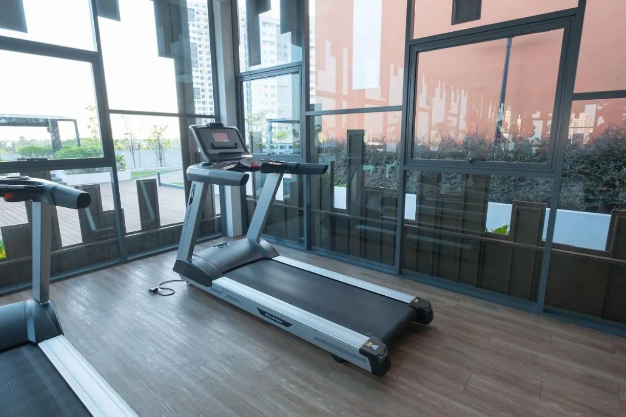 Meritus Suites - 8Pax Перай Апартаменты