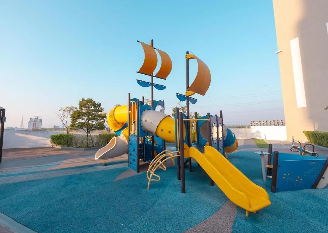 Апартаменты Meritus Suites - 8Pax Перай