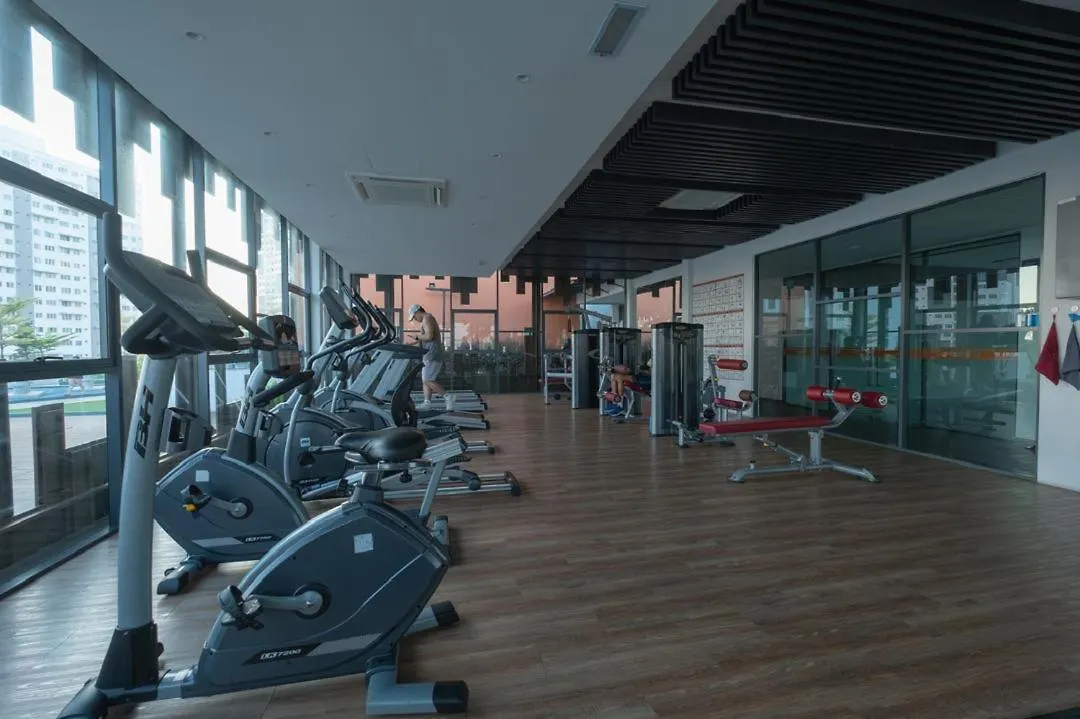 Meritus Suites - 8Pax Перай Апартаменты