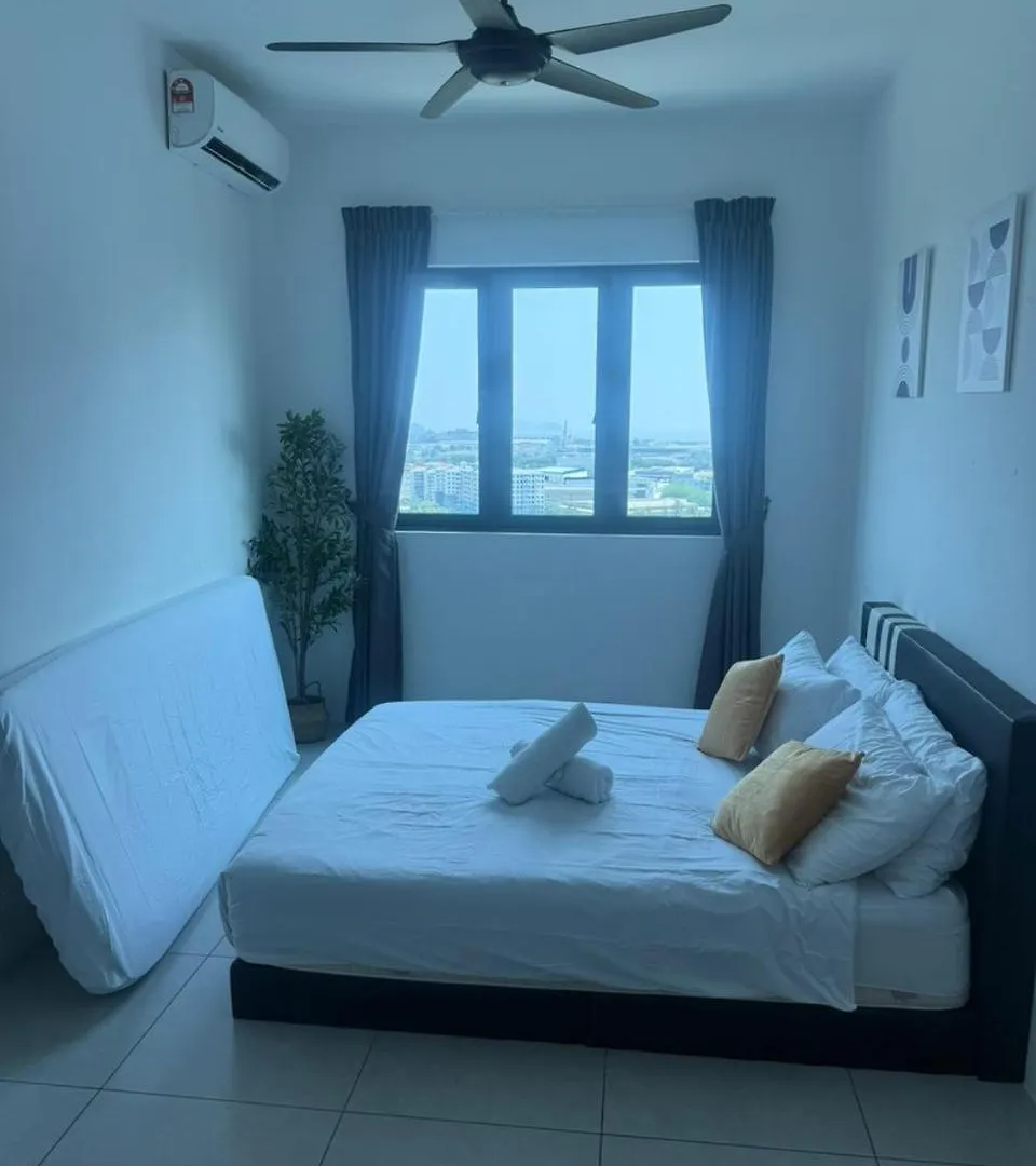 Meritus Suites - 8Pax Перай Апартаменты